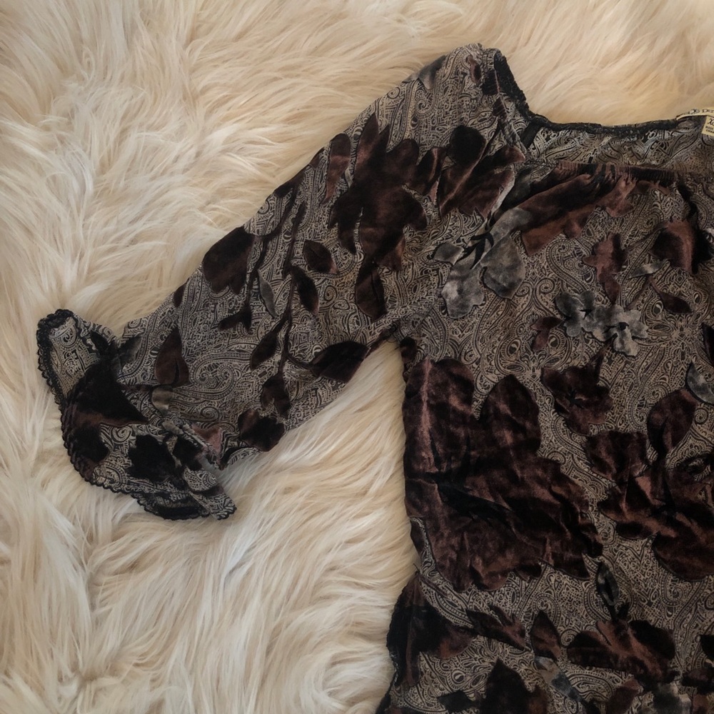 Off-the-shoulder Democracy Top